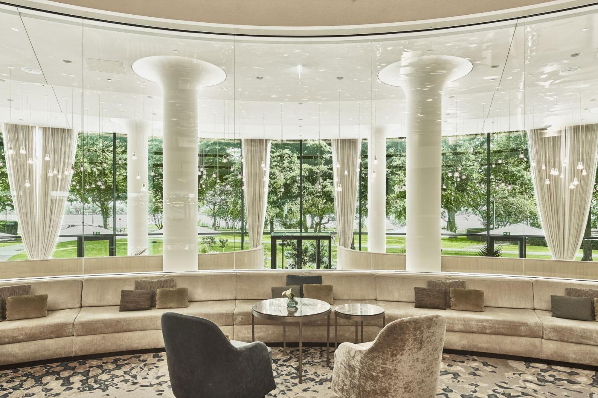 The Fontenay Хамбург Екстериор снимка The lobby