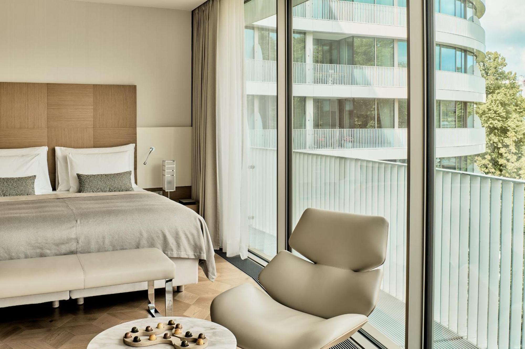 The Fontenay Хамбург Екстериор снимка A room at the hotel