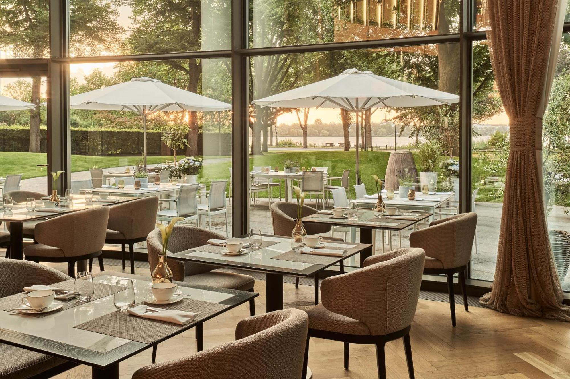 The Fontenay Хамбург Екстериор снимка The Terrace